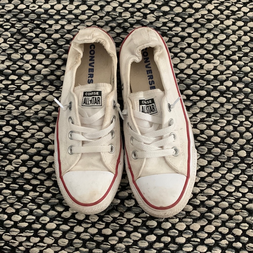 White low converse size 7.5 woman’s